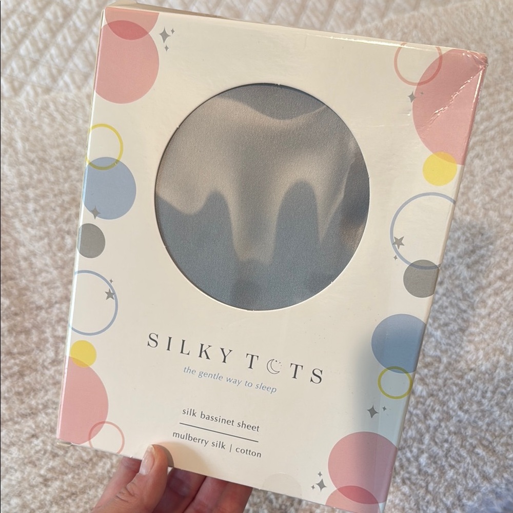 Silky Tots Silk Bassinet Sheet (Snoo Size)